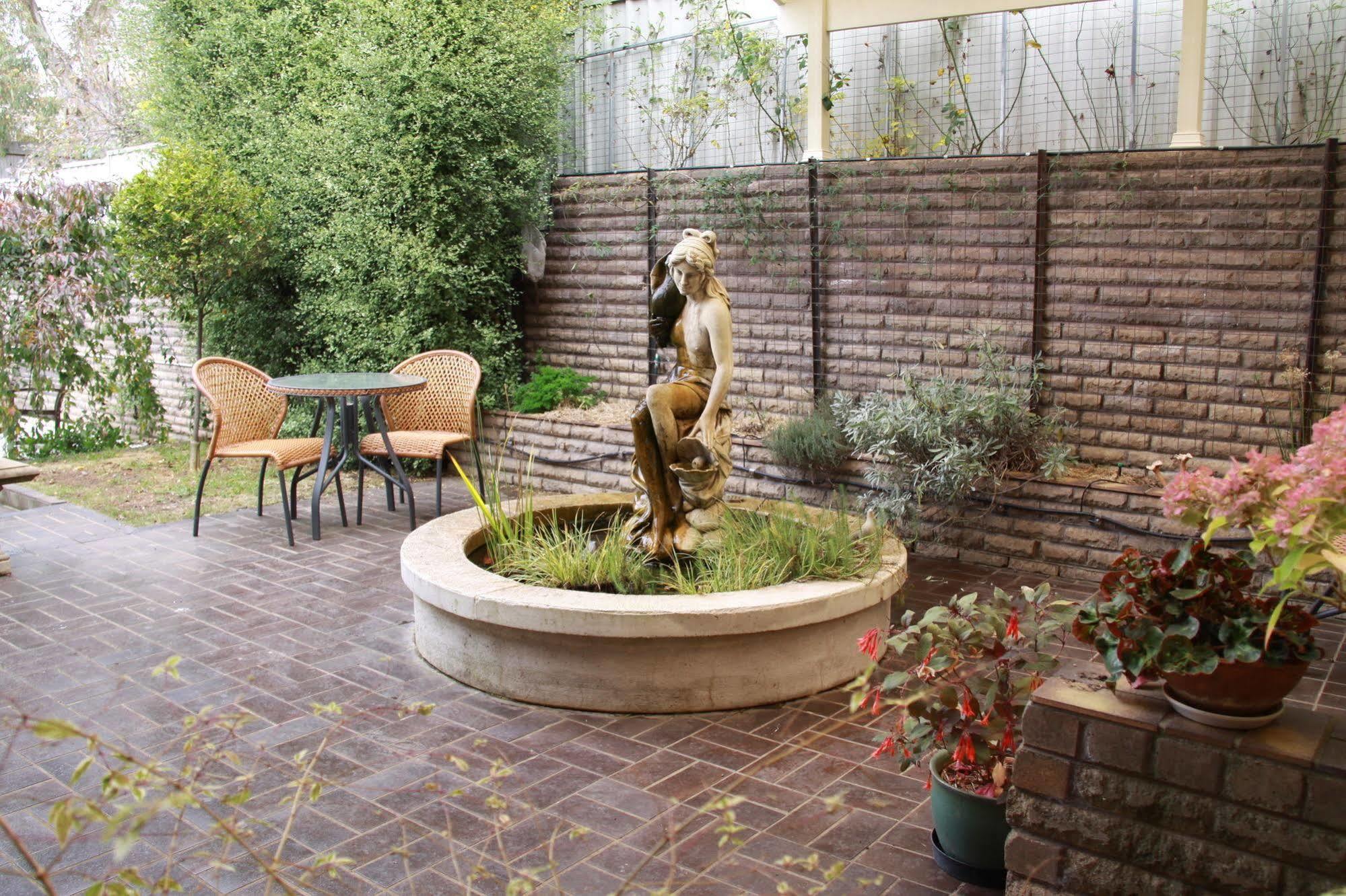 Bathurst Heights Bed & Breakfast Exteriör bild